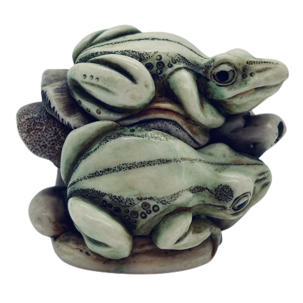 ~SOLD~ Harmony Kingdom Royal Watch Collectors Club 'Lover's Leap' Frog